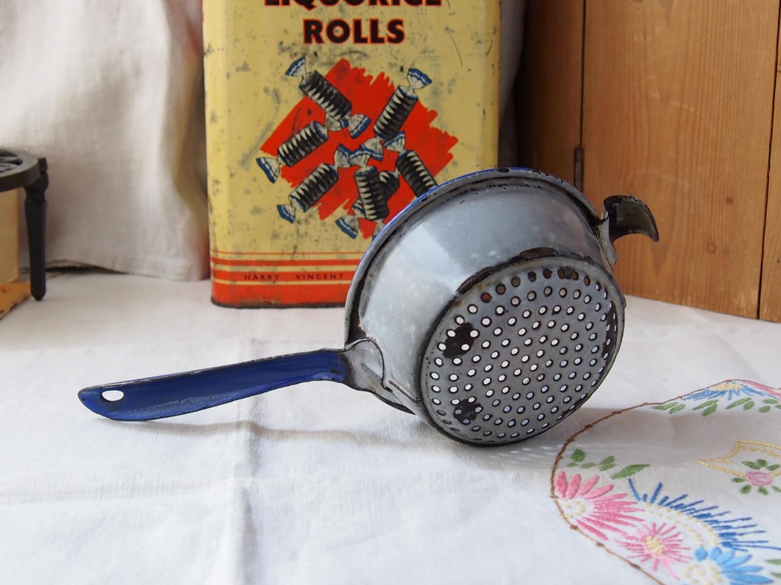 イギリスアンティーク ストレーナー ホーロー製水切り | Bonny Bee