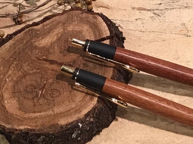 ＊9月販売「匠」筆記具シリーズ　木軸ペン　カリン