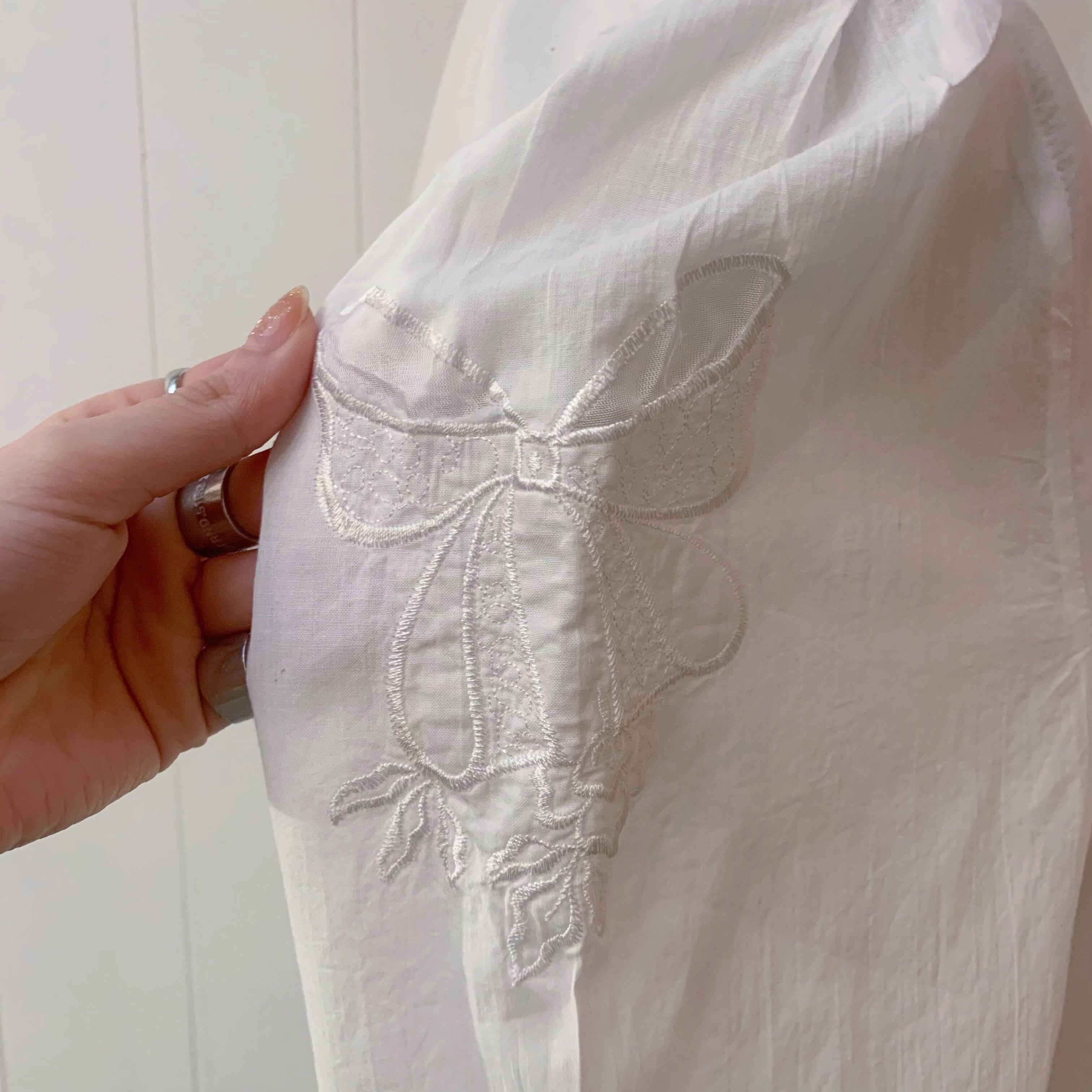 white ribbon flower embroidery blouse