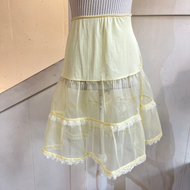50's yellow petticoat