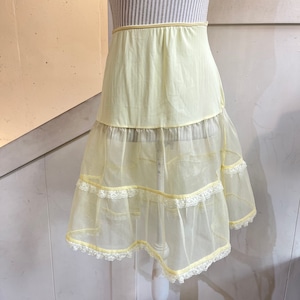 50's yellow petticoat