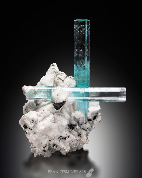 アクアマリン / アルバイト / ショール【Aquamarine with Schorl & Albite】パキスタン産