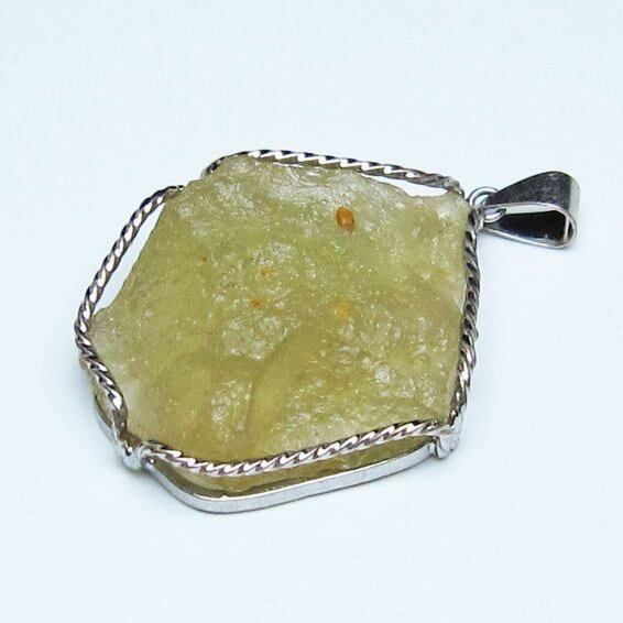 リビアングラス ペンダント 一点物 おまかせ便 112-13908