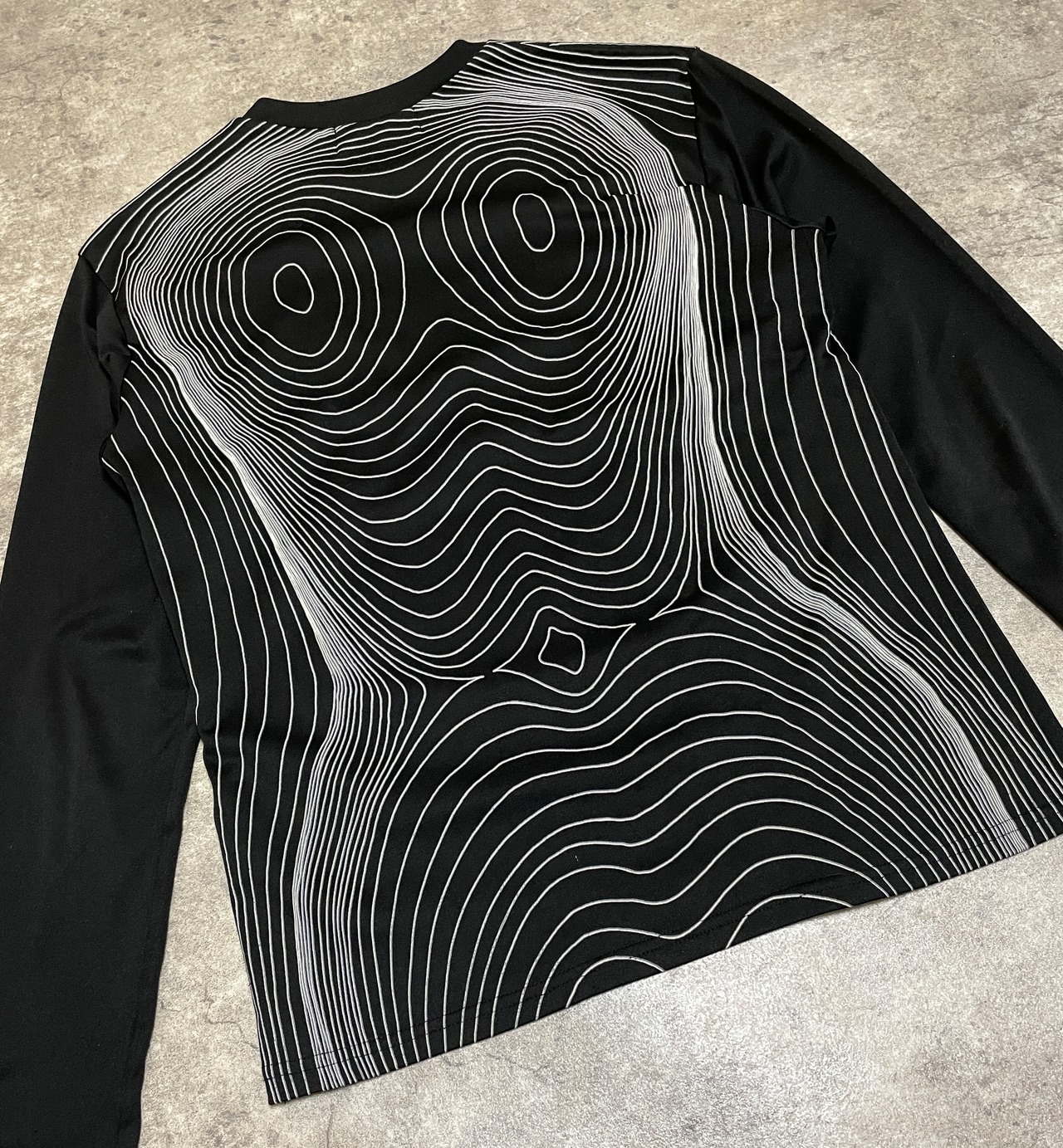 FOTUS】body pattern top | rebirthofmemory