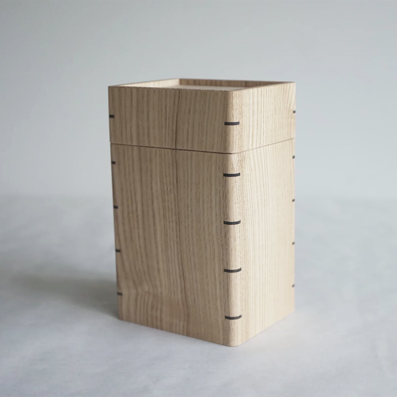 INTERIOR | ON SUNDAYS