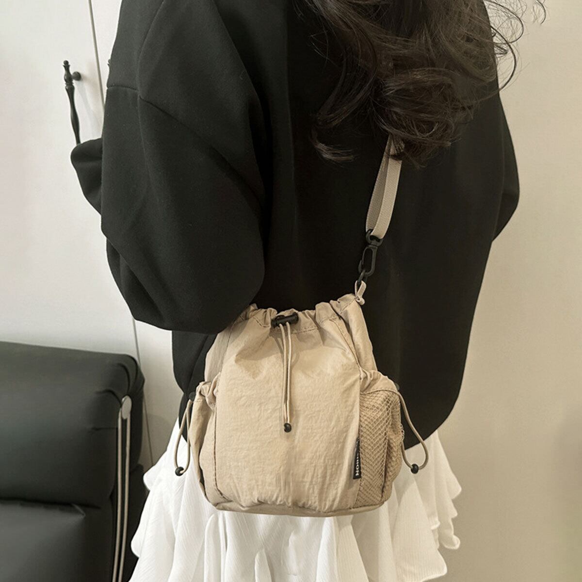 ミニバッグ ショルダー バケットバッグ レディース メンズ 韓国 スマホポーチ おしゃれ 大人 かわいい 小さめ コンパクト ライブ フェス ミニポーチ ドローストリング 大人可愛い 大人女子