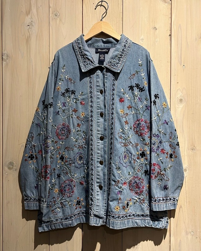 【a.k.a.C.a.k.a vintage】Flower Embroidery Vintage Loose Denim Jacket