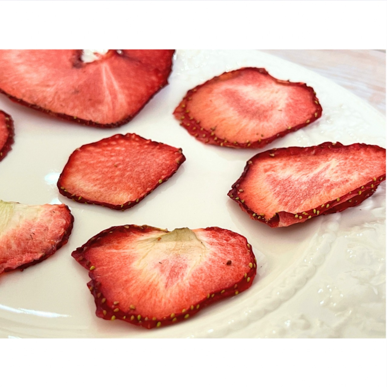 【10箱特割（2025夏 限定数）】いちごの箱庭（無添加ドライフルーツ王様のおやつ 紅ほっぺ × チョコレート）　