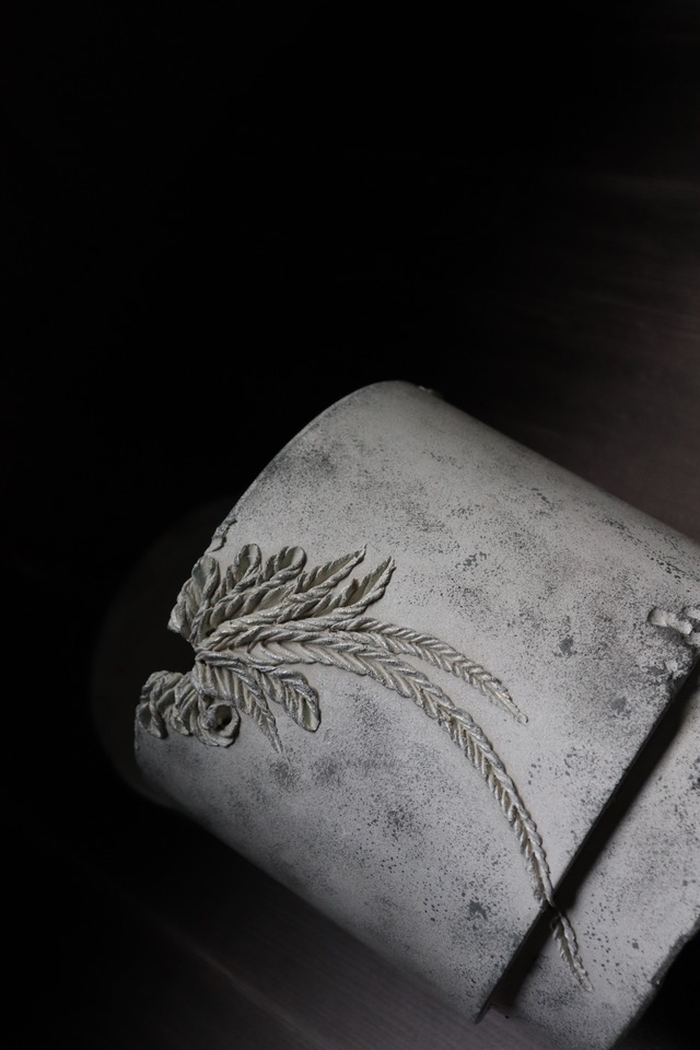 spiral_pot <white> +saucer size=M "gold star"