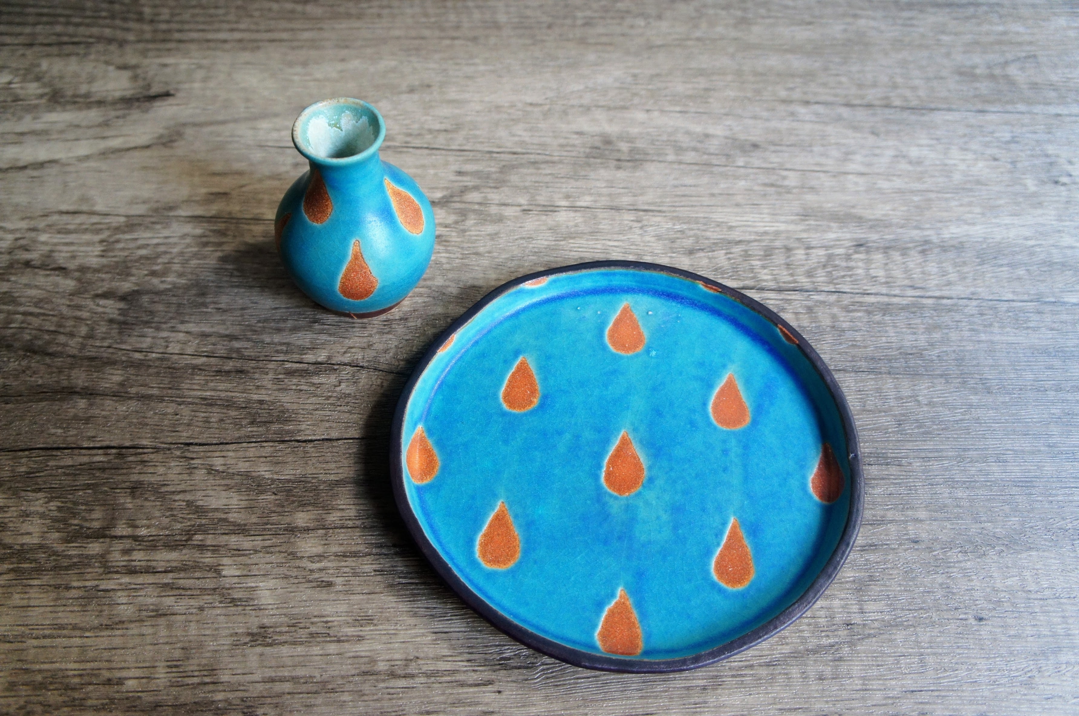 やちむん 雨模様の一輪挿し | 器とライフスタイル雑貨 KOGU