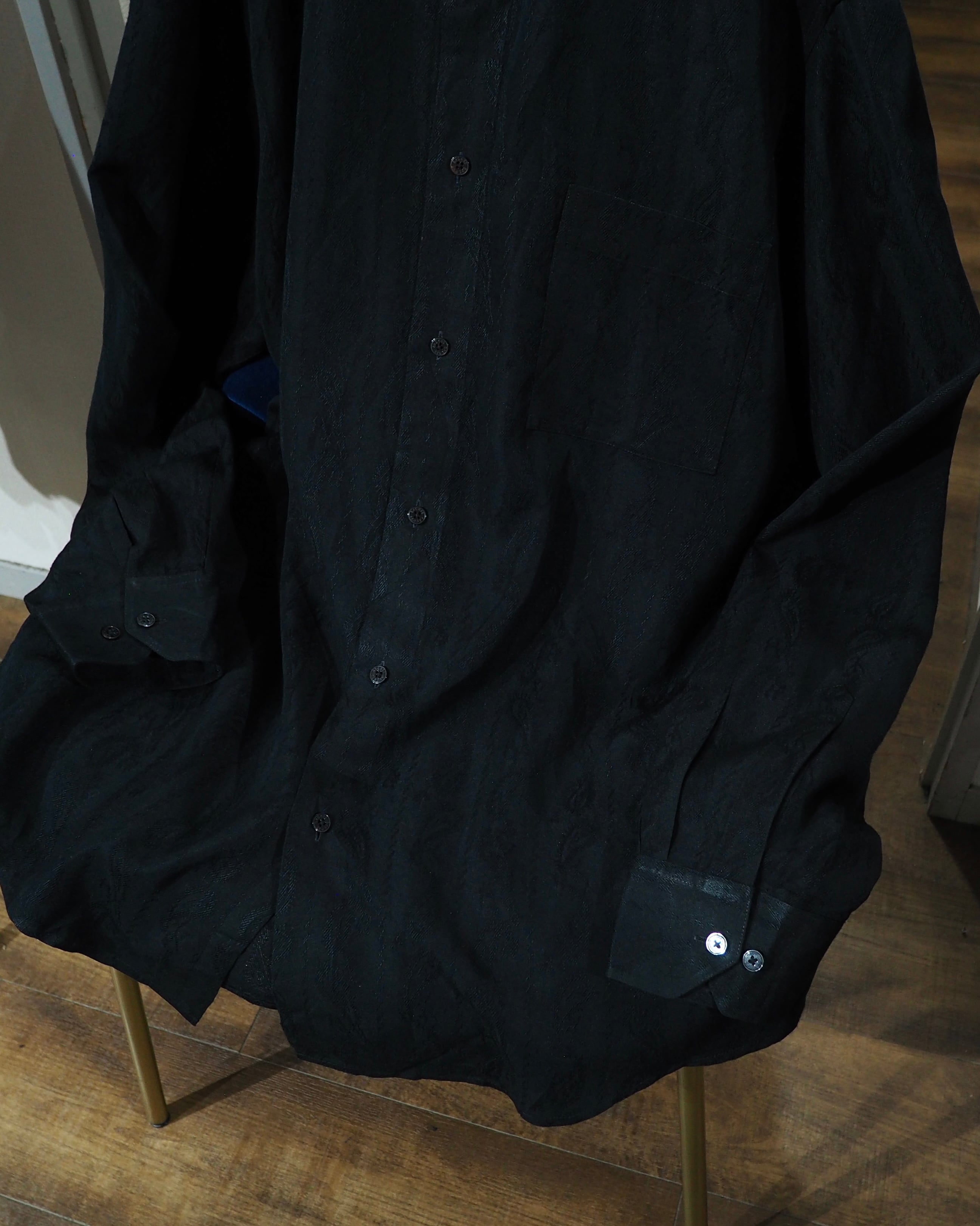 " axcess " Black Beautiful Paisley Pattern Embroidery Over Silhouette Shirt