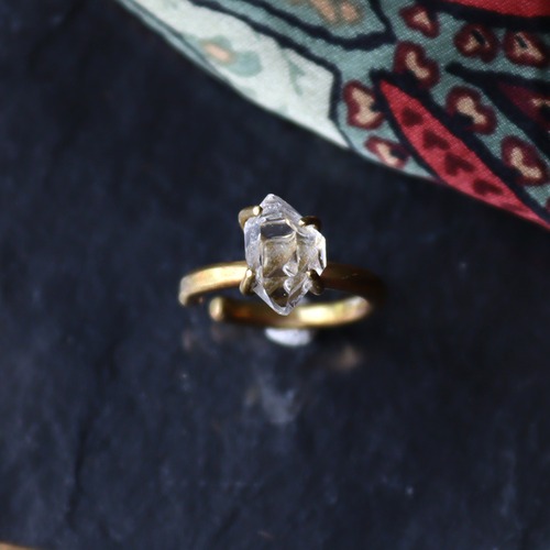 原石ダイヤモンドクォーツのイヤーカフ