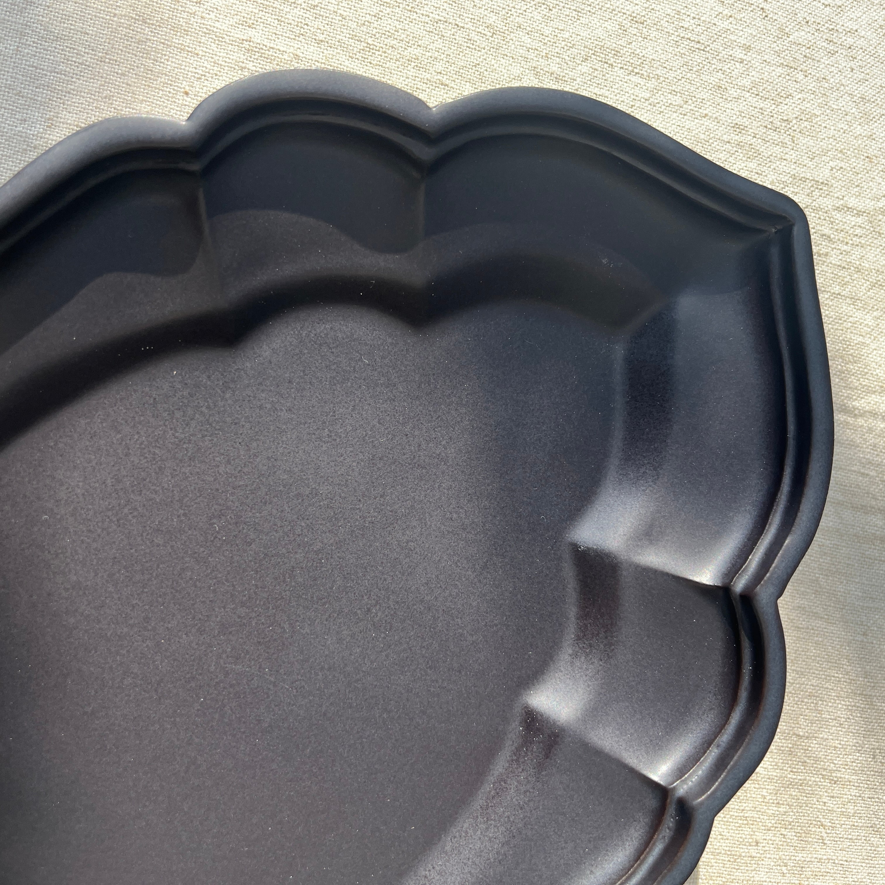 臼杵焼 USUKIYAKI オーバル皿 S ブラック USUKIYAKI研究所 | ihana