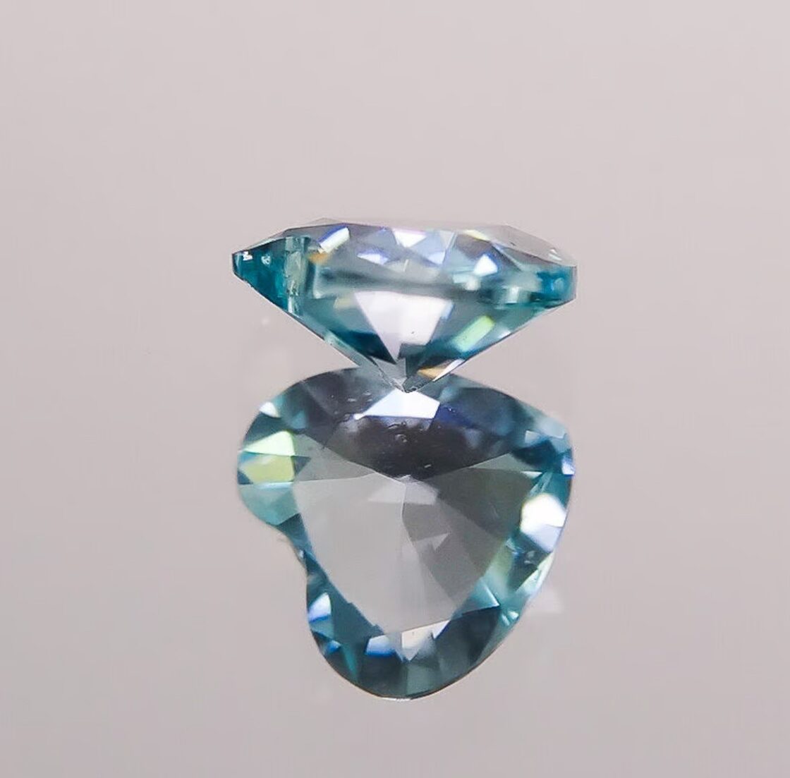 天然ブルージルコン0.59ct | Pay ID