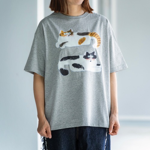 『マグカップみたいな猫』 ビッグシルエットTシャツ　グレー