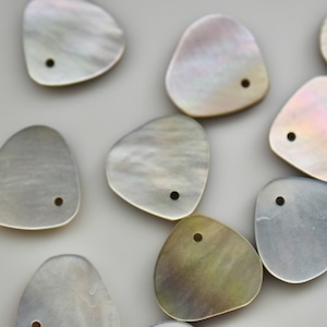 『ビンテージチャーム』日本 シェル 4個 12㎜ C-16