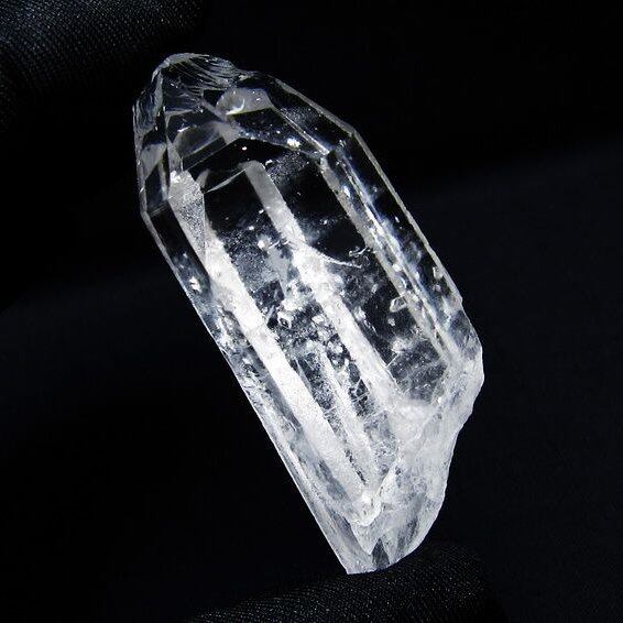 水晶 原石 アーカンソー産 一点物 171-7106