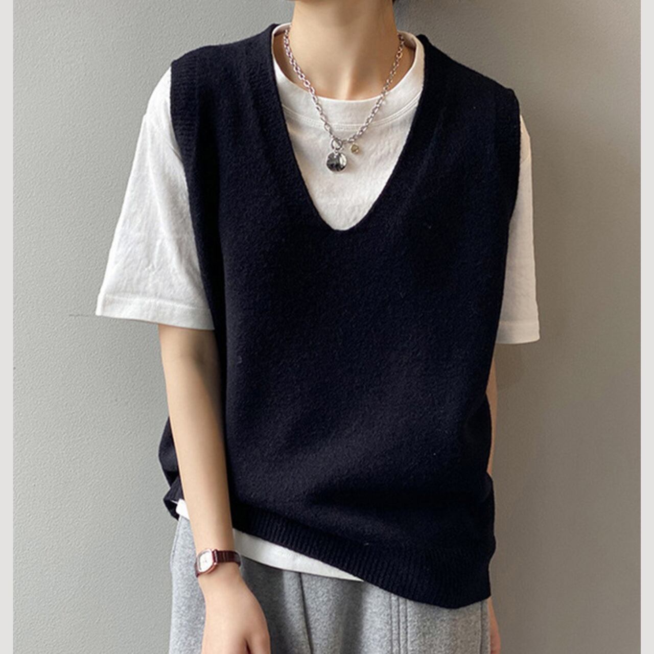 Vネックノースリーブベスト a0255
