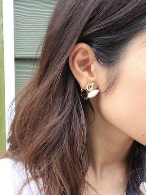 Muguet pierced earrings | milk × coffee brown