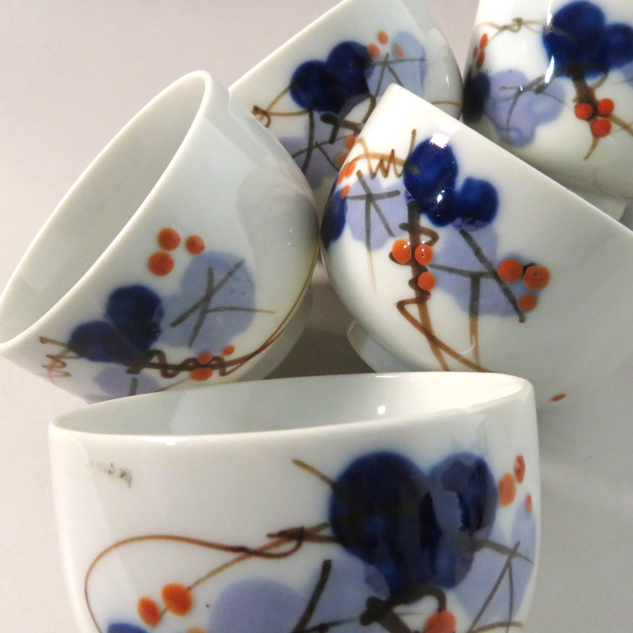 戦前 手描き 蔦文 小汲出し 5客 1930年頃 茶杯、ぐい呑、抹茶注ぎ分け