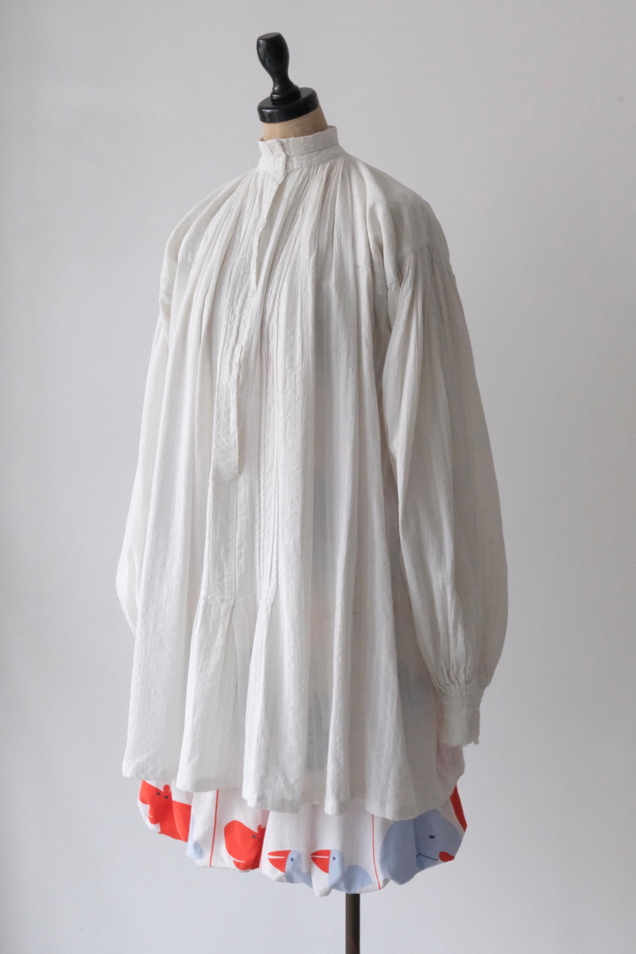 Romanian balloon sleeve rural blouse