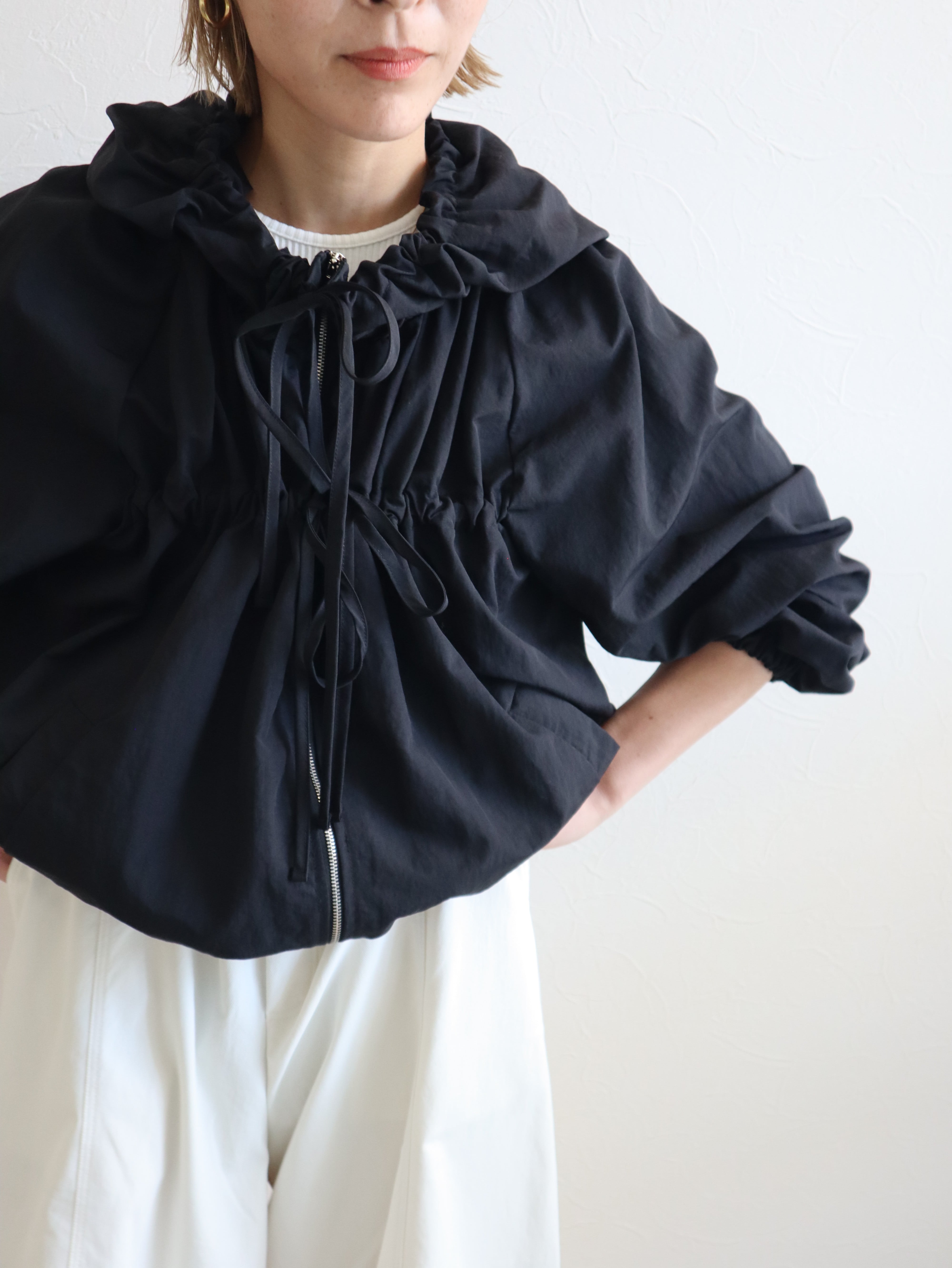 tie blouson