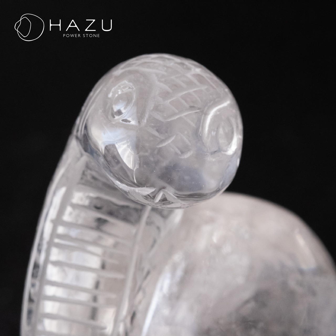 【一点もの】水晶の蛇彫（クォーツインクォーツ虹入り）