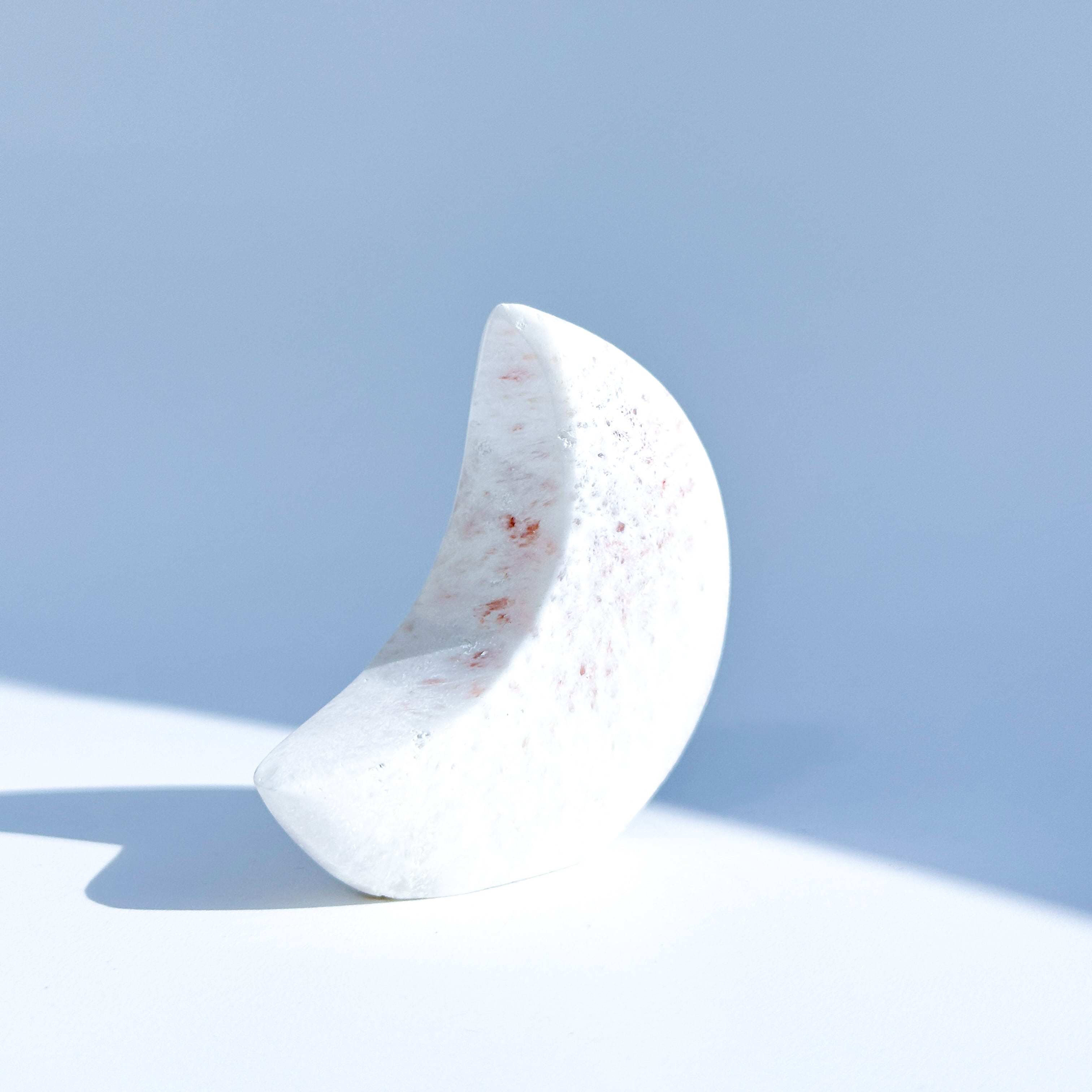 ホワイトスコレサイト 置き型 三日月 04◇ White Scolecite ◇ 天然石