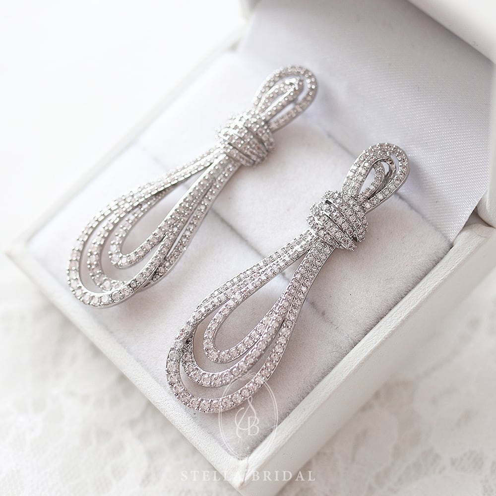 デザイン・モチーフ別 | STELLA BRIDAL - オシャレ花嫁さま御用達