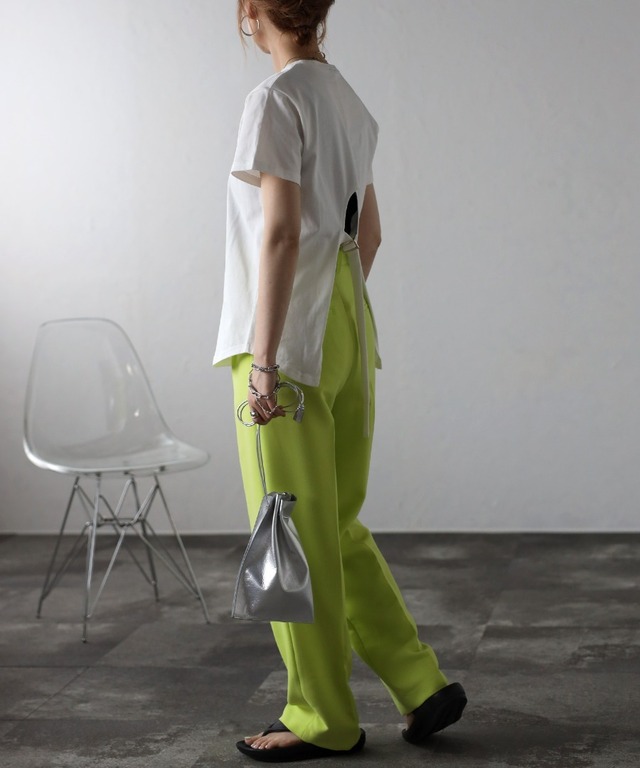 バックオープン半袖Tシャツ