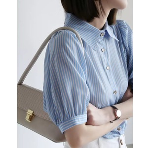 ストライプ柄パフスリーブ半袖シャツ U0430