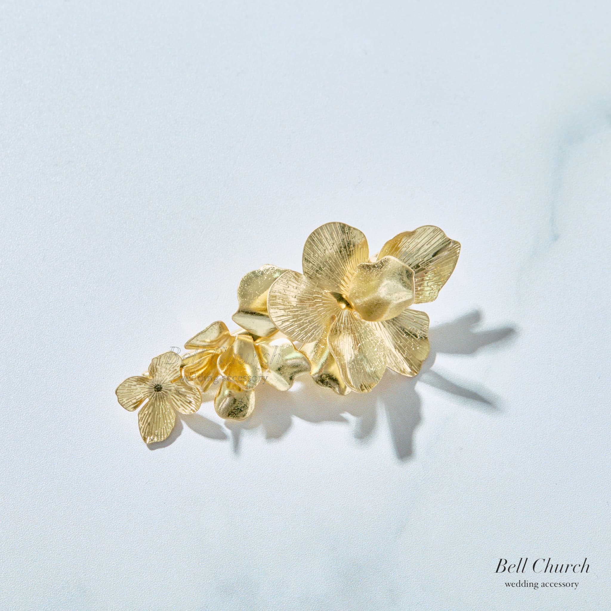 ブライダル ヘアクリップ フラワーお花 メタル ニュアンス ｜ゴールド