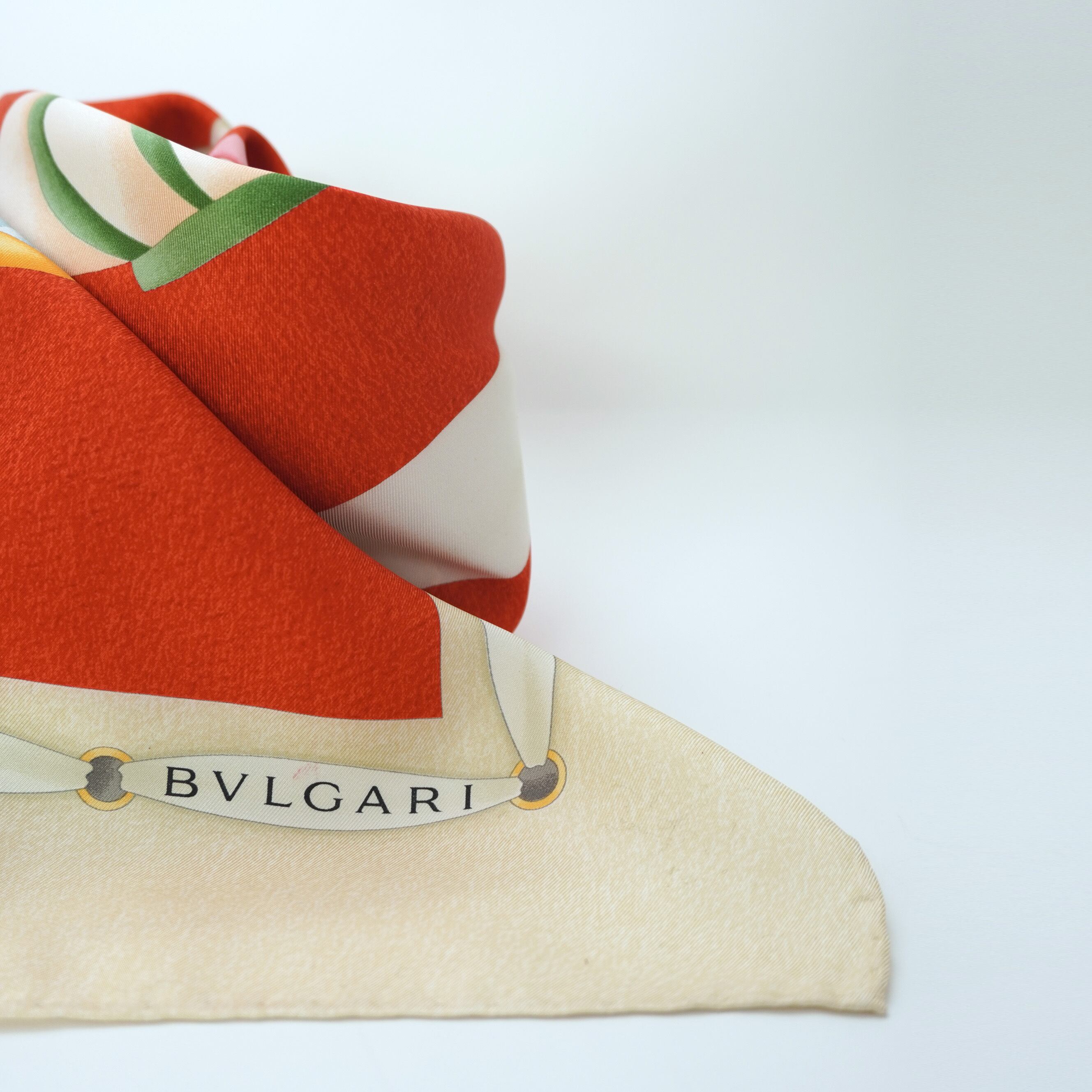 BVLGARI シルクスカーフ 赤