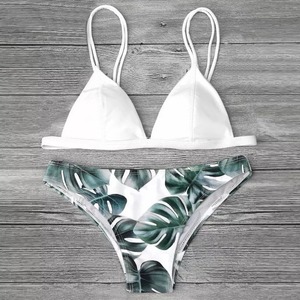 リーフ柄ビキニ 水着 ボタニカル柄ビキニ レディース 送料無料 レトロリーフ柄ビキニ リーフ柄ショーツ水着 ビキニ トロピカル トライアングル オシャレ スイムウェア 三角ビキニ セパレート 上下セット 大人可愛い きれいめ セクシー ナチュラル 華やか 大人っぽい レトロ キュート ガーリー エキゾチック リーフ柄 ボタニカル ボヘミアン ビーチ プール リゾート 旅行 美脚 脚長 スタイルアップ 美スタイル 高見え インスタ映え 春夏 大人 かわいい おしゃれ 普段使い デイリー お出かけ トレンド