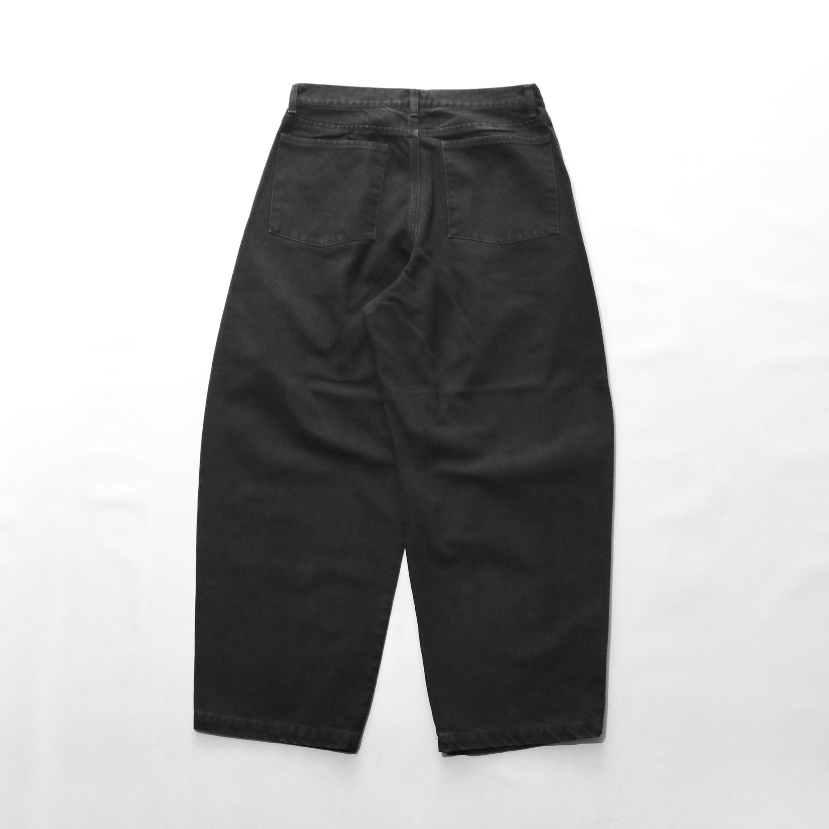 STILL BY HAND スティルバイハンド】COLOR DENIM DEEP TUCK WIDE