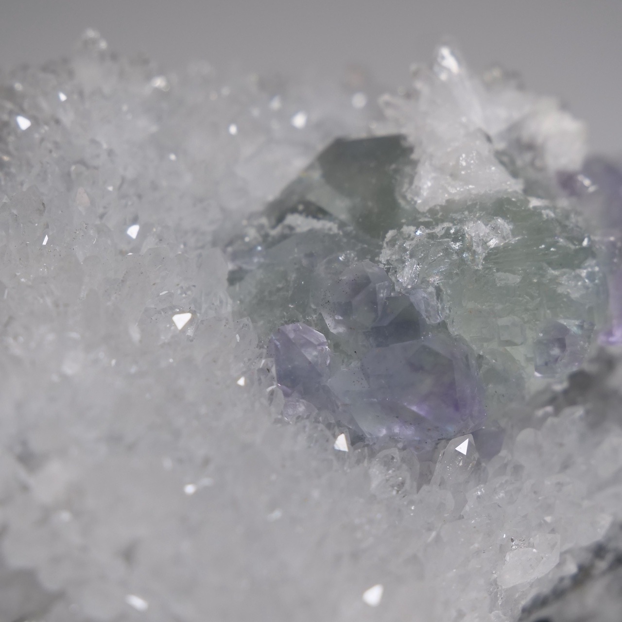 福建省産 フローライト / クォーツ / 原石 標本 【A_4】