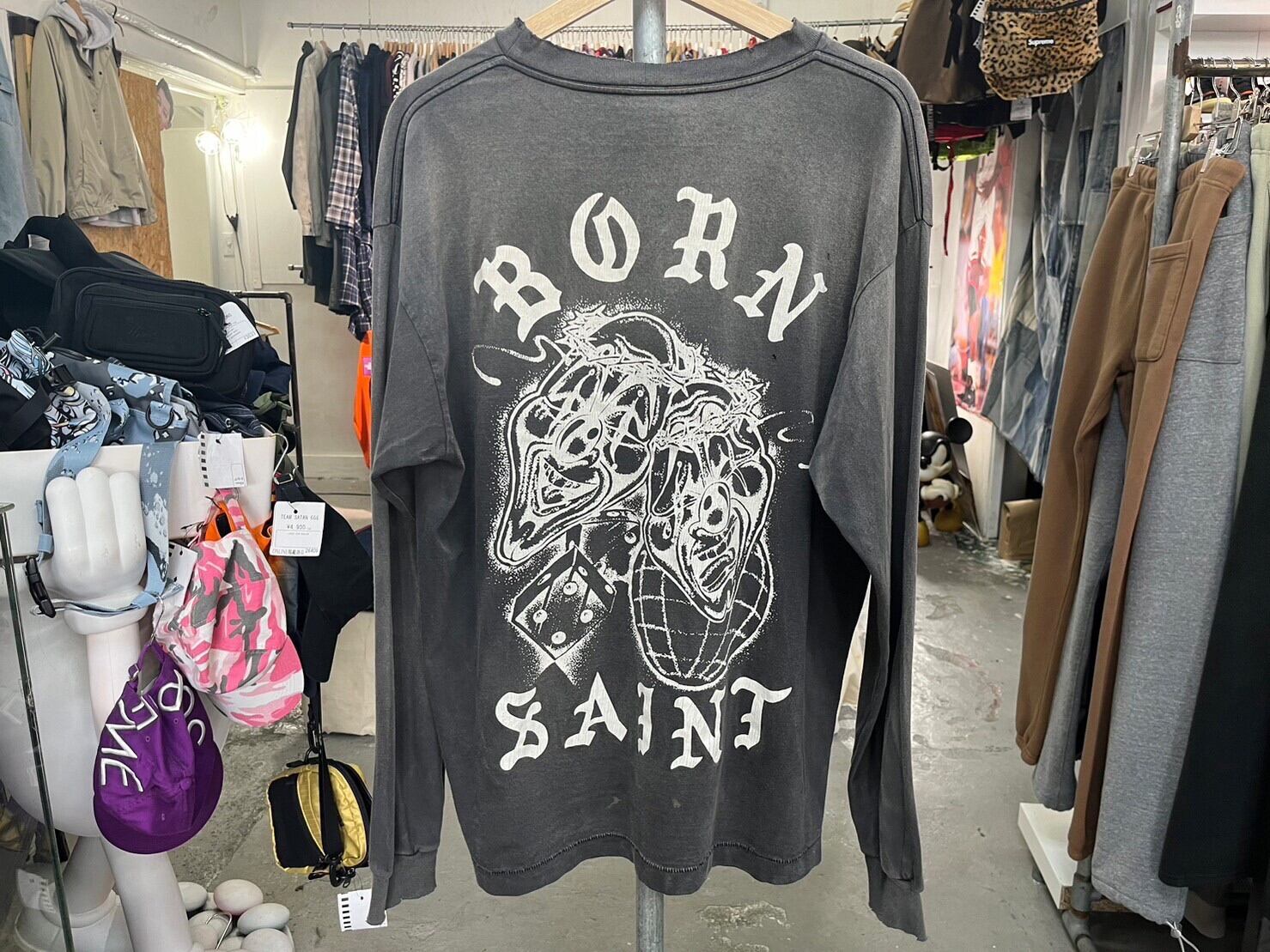 SAINT MICHAEL BORN X RAISED LS TEE BLACK LARGE 24537 | BRAND 