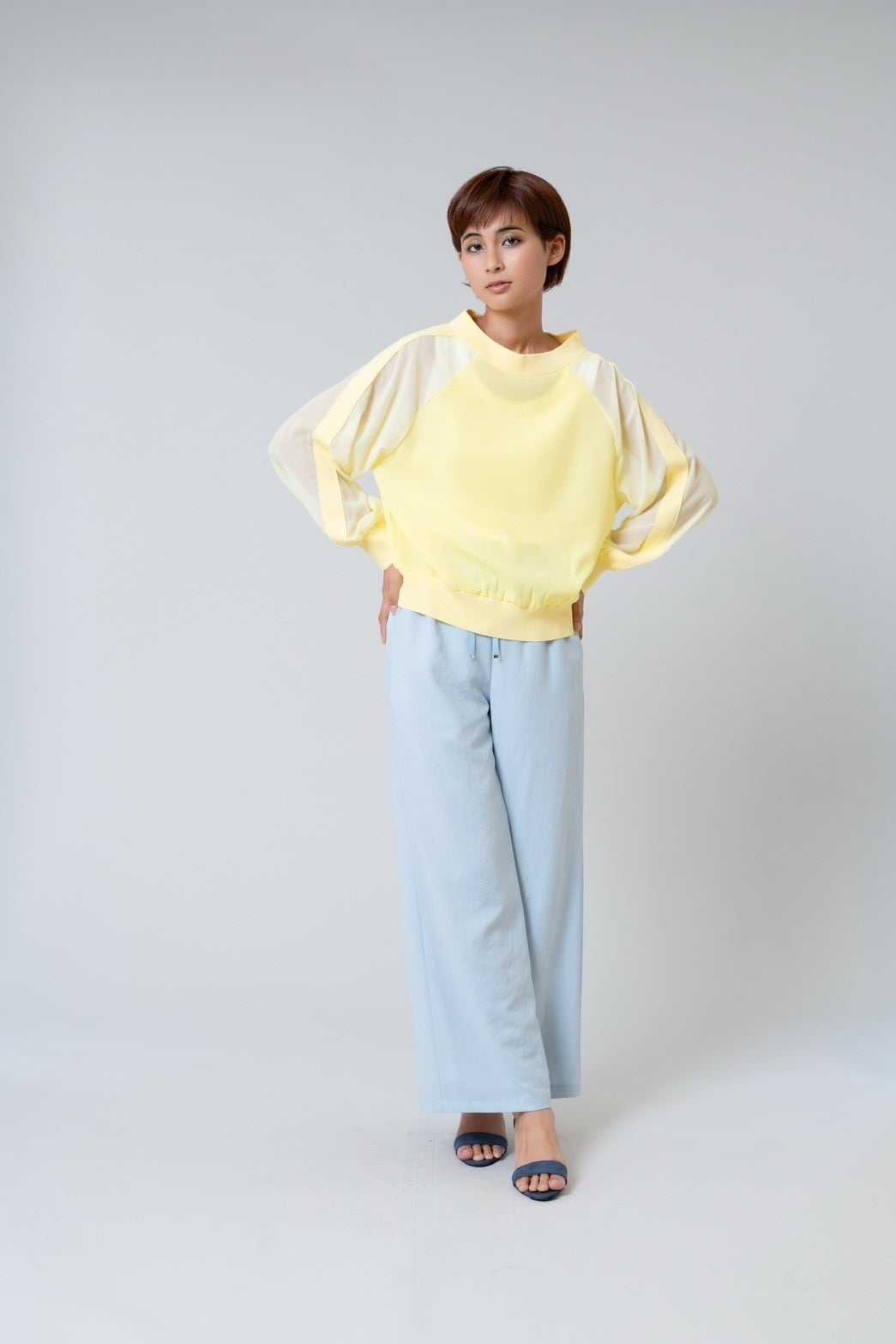 P261-94017 ワイドパンツ