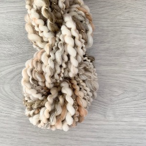 手紡ぎ糸 / Hand Spun Yarn (YNF01-21)