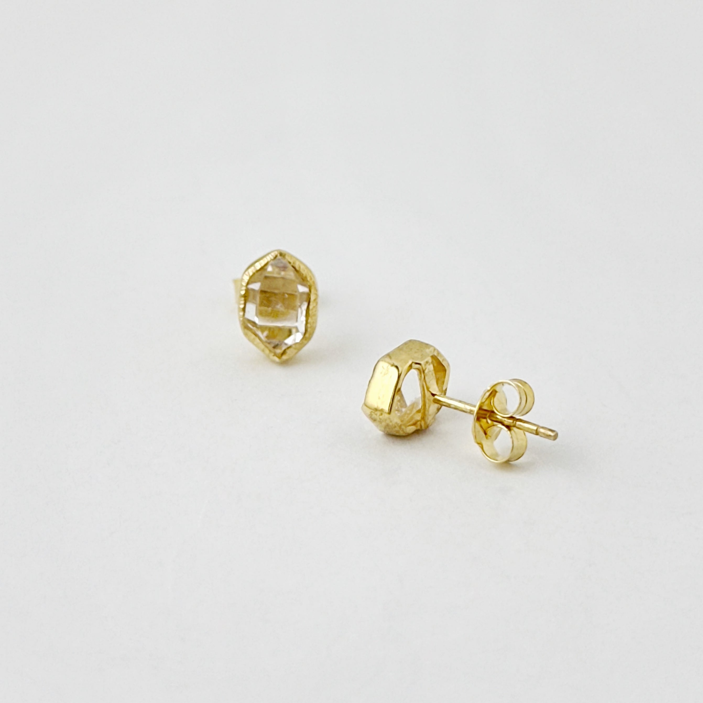 残りわずか】Gold Coating ハーキマーダイヤモンド スタッドピアス