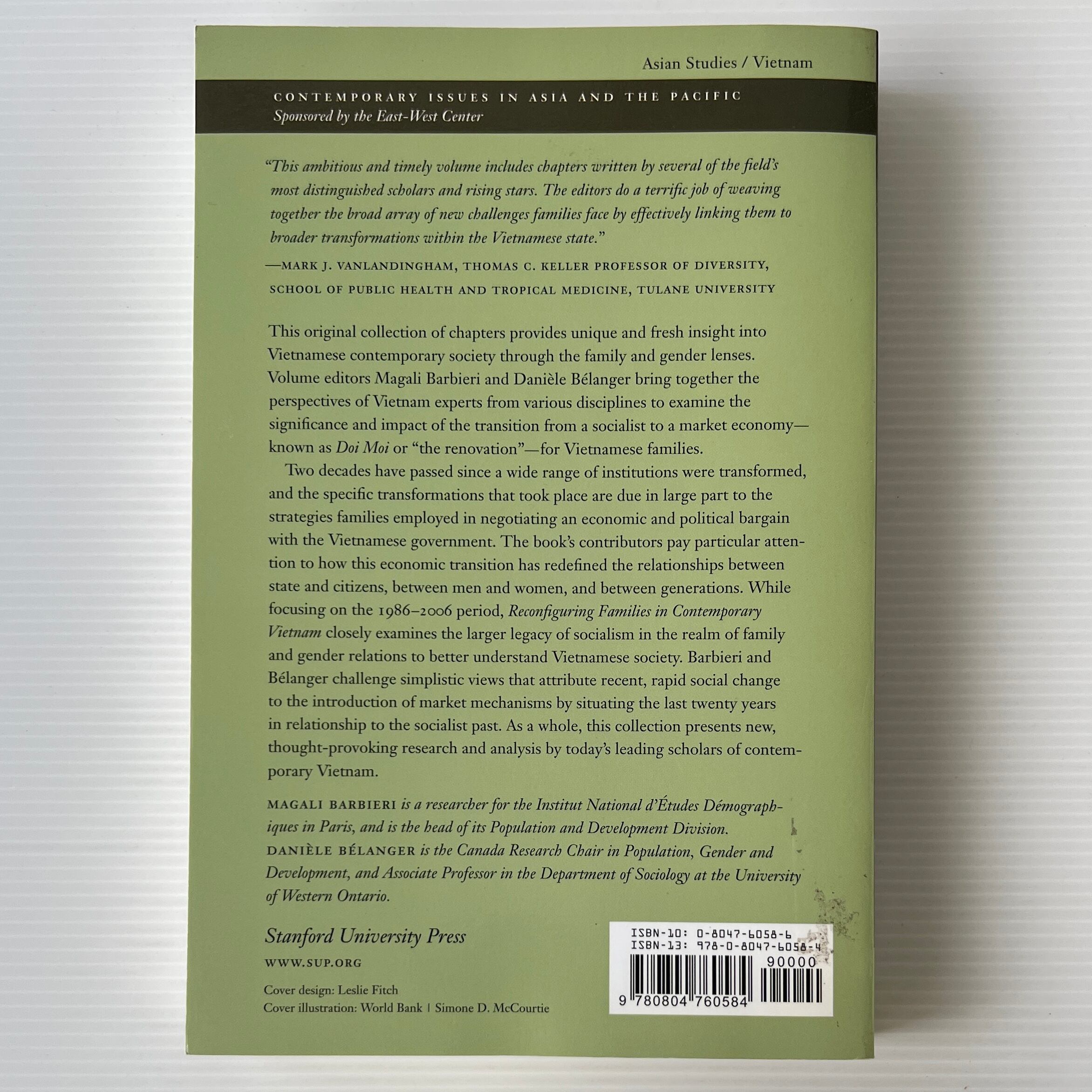Reconfiguring Families in Contemporary Vietnam <Contemporary Issues in Asia and the Pacific> / Magali Barbieri, Daniele Belanger / Stanford University Press