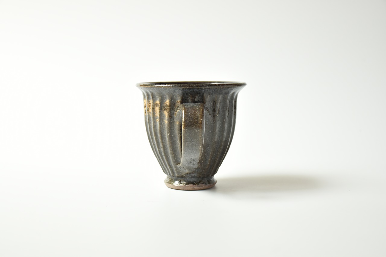 小代瑞穂窯 / 福田るい : しのぎマグカップ 青 縦しのぎ