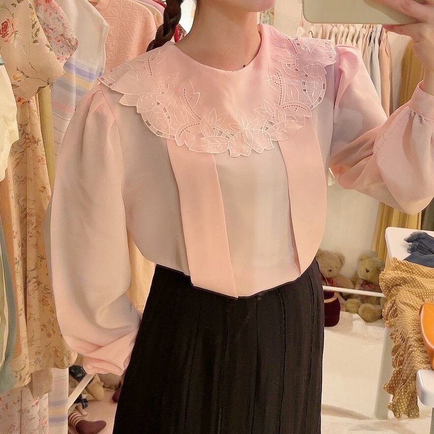 flower arch collar pink blouse