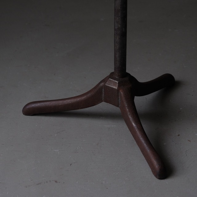 Hanger stand