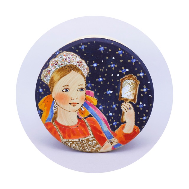 マリア・ドミトリエワ作 小物入れ