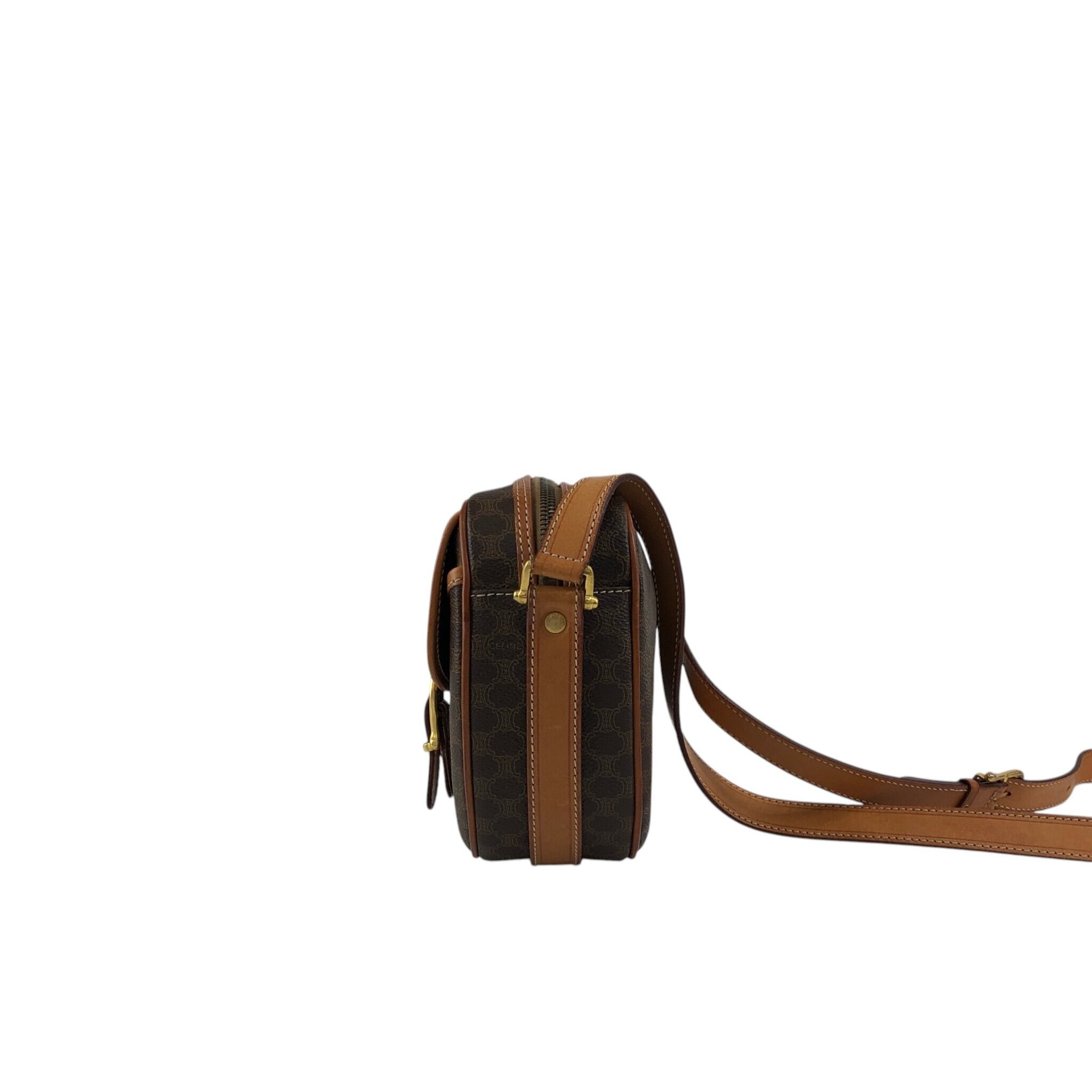 CELINE セリーヌ ショルダーバッグ ブラウン ブラゾン型押し PVC CELINE セリーヌ ショルダーバッグ ブラウン ブラゾン型押し PVC