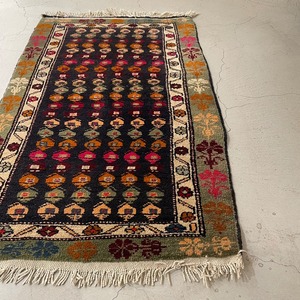 モロッコrug/手織り（1040㎜×650㎜フリンジ含まず40、70㎜)