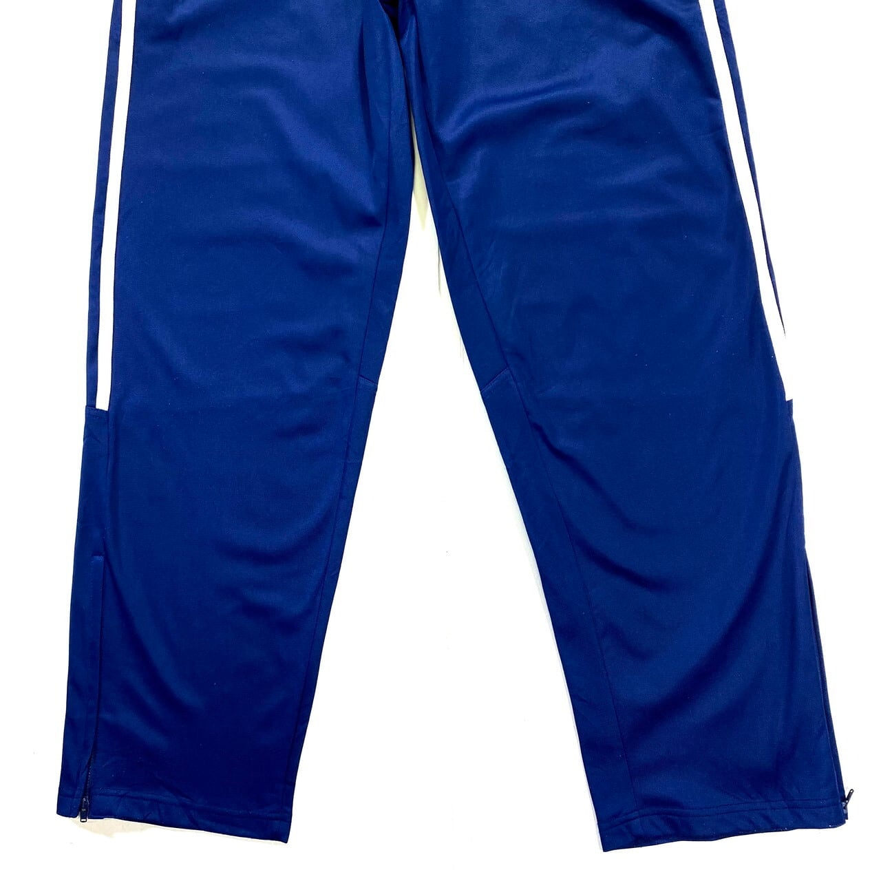 90年代 Adidas アディダス ジャージパンツ メンズxl パフォーマンスロゴ ネイビー 青色 ダークブルー 古着 ロングパンツ Ss21 30 Cave 古着屋 公式 古着通販サイト 90年代 Adidas アディダス ジャージパンツ メンズxl パフォーマンスロゴ ネイビー 青色 ダークブルー 古着 ロングパンツ Ss21 30 Cave 古着屋 公式 古着通販サイト