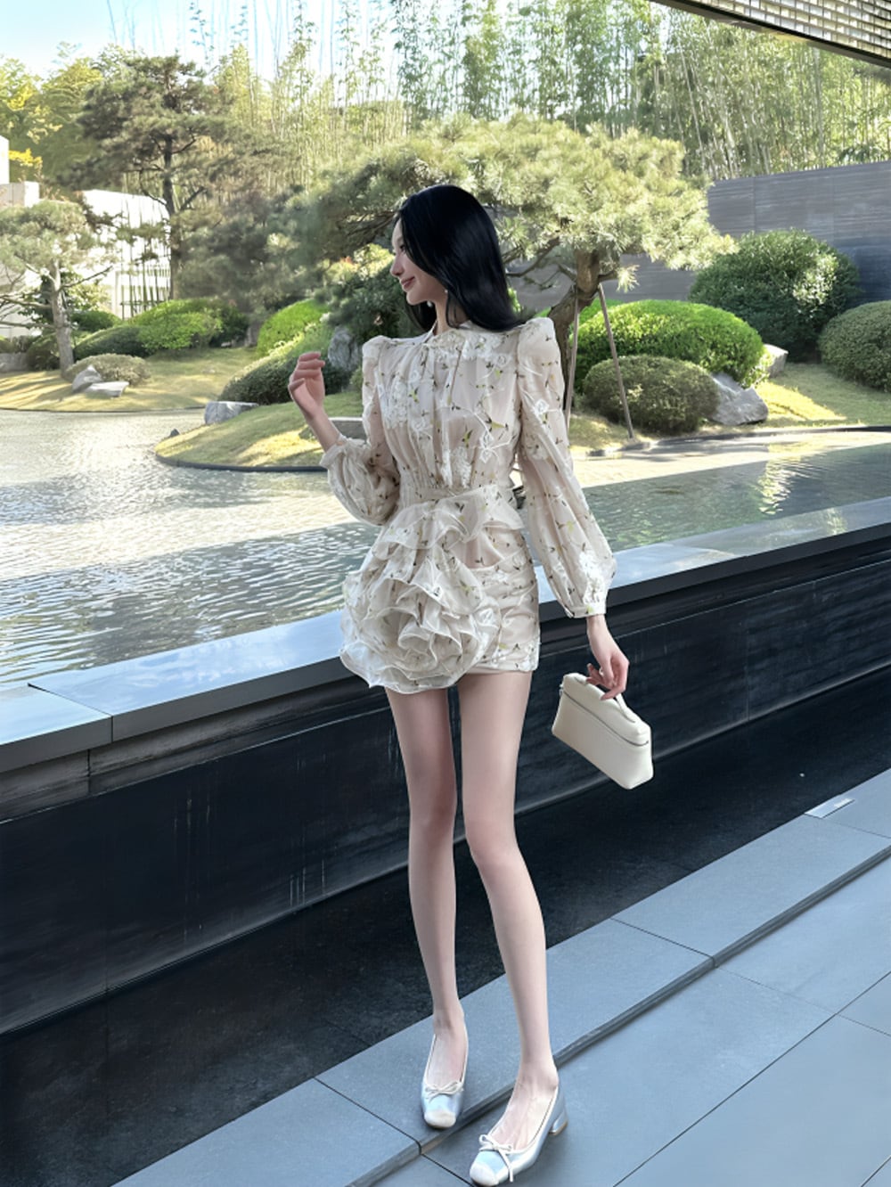 花柄アートプリント ミニワンピース laluneducial ワンホンワンピース ワンホン｜フラワーアートステッチレイヤリングロングスリーブ