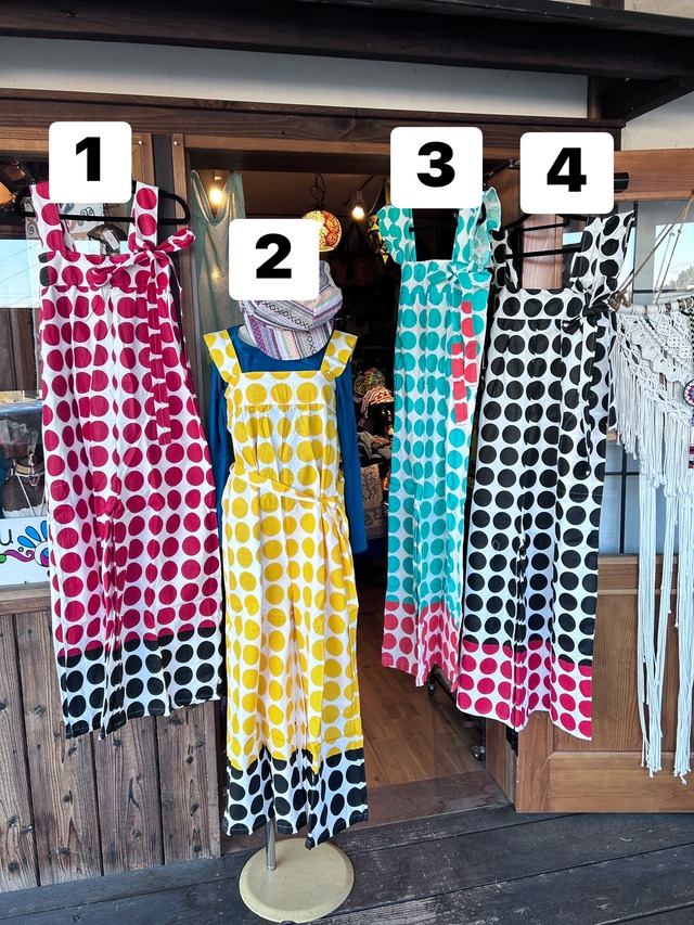 ドット柄カラフルサロペット